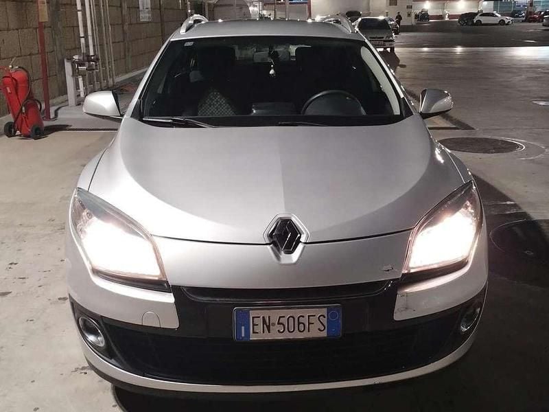Usata Renault Mégane III 110 CV (80 kW) 2012 Argento Station wagon