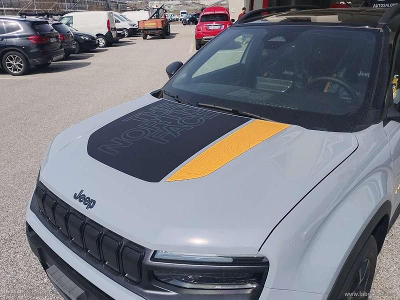 Nuova Jeep Avenger North 136 CV (100 kW) 2026 Grigio SUV
