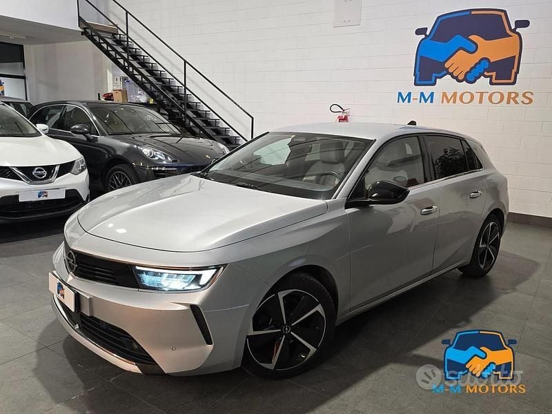 Grigio Usata 2023 Opel Astra Business Elegance Tre volumi | 16.990 € (Ottimo prezzo) - Immagine 1/4
