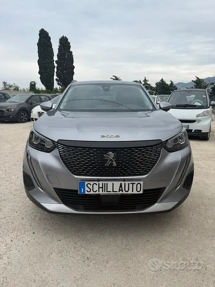 Usata Peugeot 2008 Allure 110 CV (80 kW) 2022 Grigio SUV