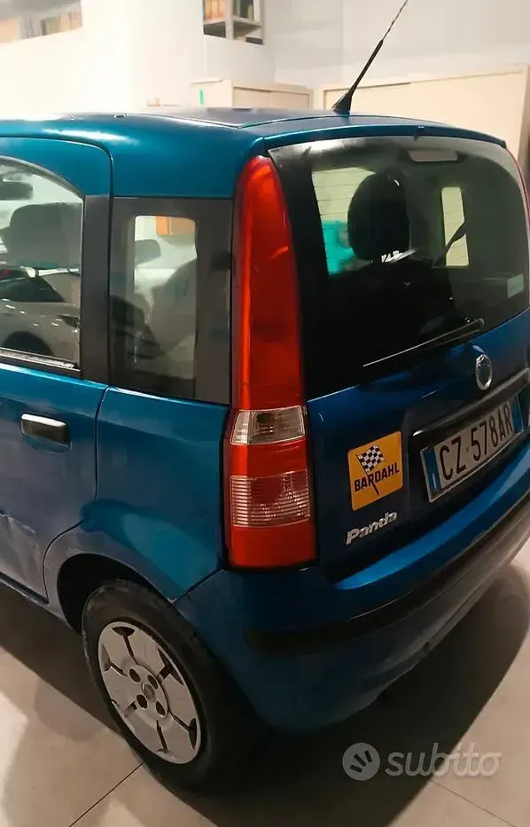 Usata Fiat Panda Active 54 CV (39 kW) 2004 Bluazzurro Utilitaria
