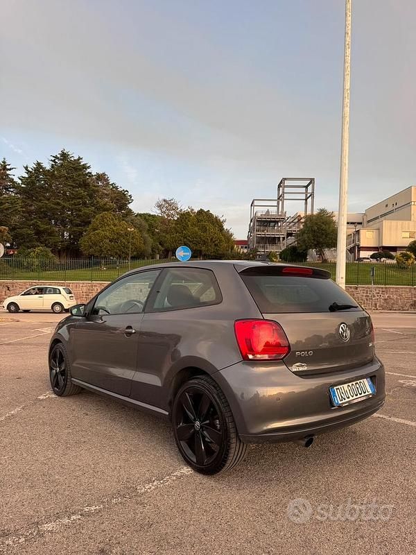 Usata VW Polo 90 CV (66 kW) 2012 Grigio Utilitaria