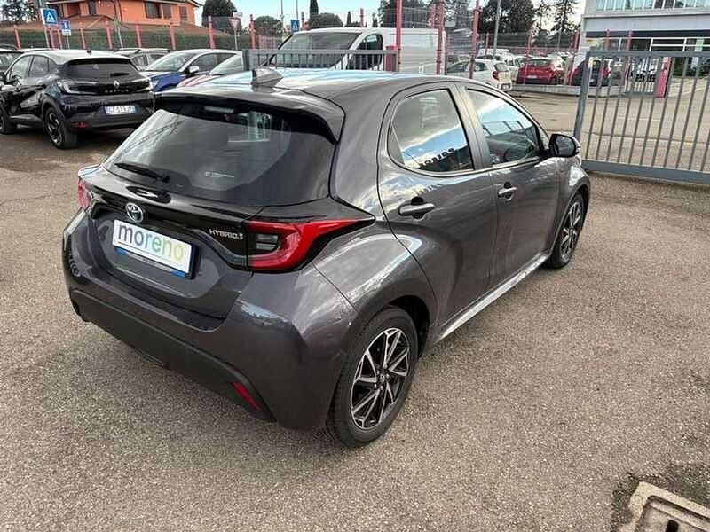 Usata Toyota Yaris Hybrid Trend 116 CV (85 kW) 2022 Grigio Utilitaria