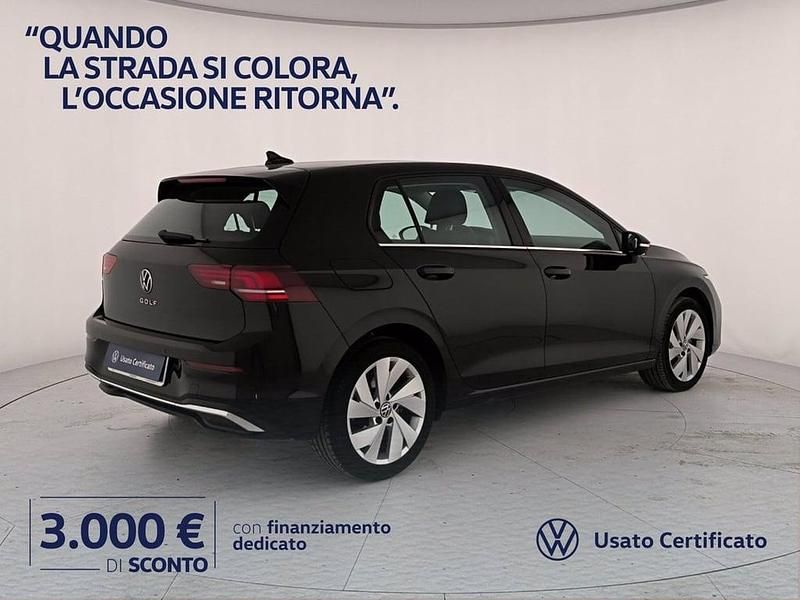 Usata VW Golf VIII Style 150 CV (110 kW) 2025 Grenadill black metallizzato Berlina