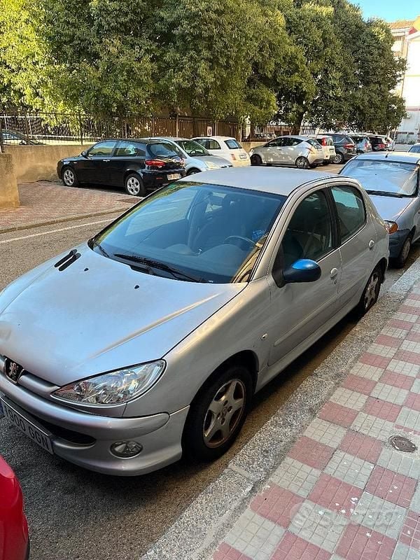 Usata Peugeot 206 88 CV (64 kW) 2008 Grigio