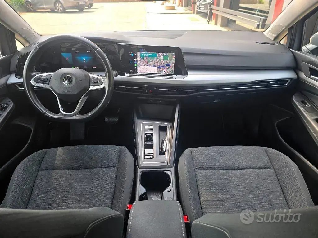 Usata VW Golf VIII 116 CV (85 kW) 2022 Moonstone grey Station wagon
