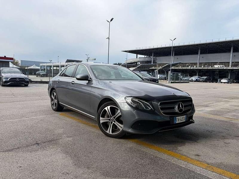 Gebraucht Mercedes E350 258 PS (189 kW) 2018 Grau Limousine