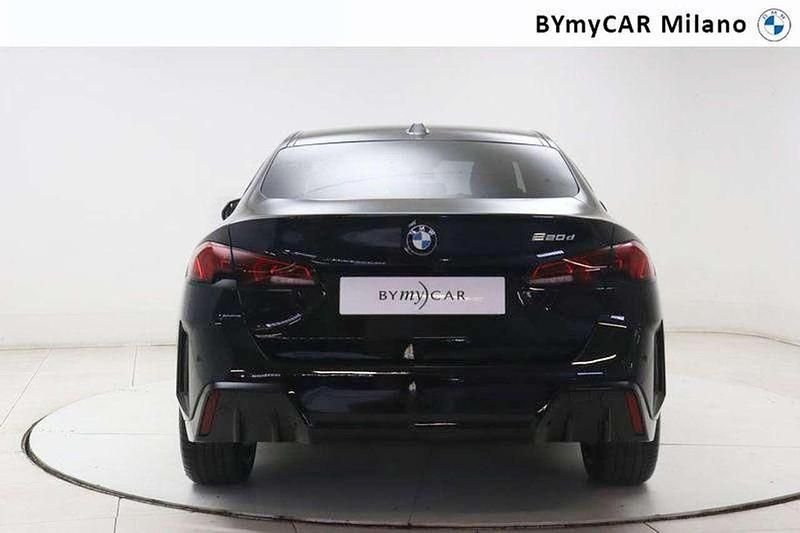 Nuova BMW 220 M Sport 163 CV (119 kW) 2025 Black sapphire metallizzato Coupé