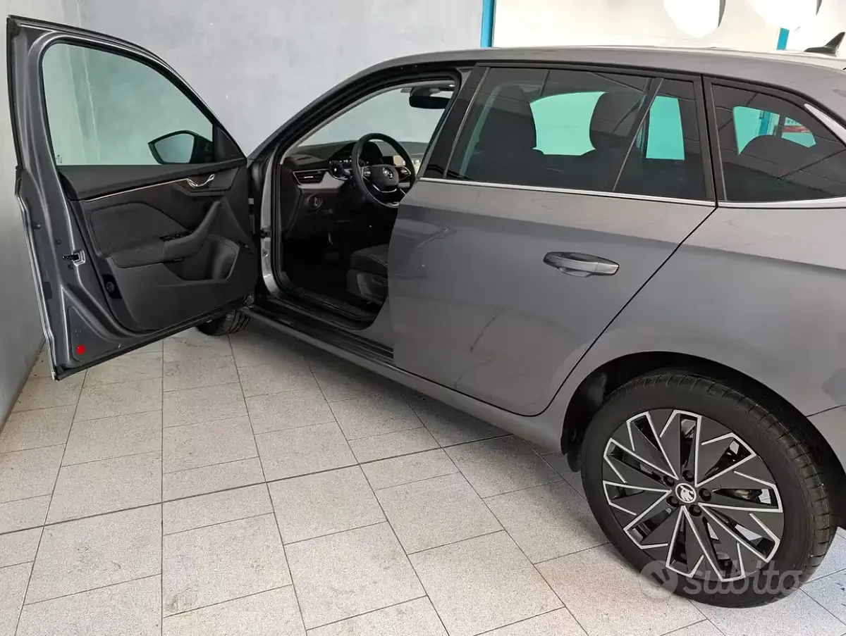 Usata Skoda Scala Style 116 CV (85 kW) 2024 Grigio Utilitaria