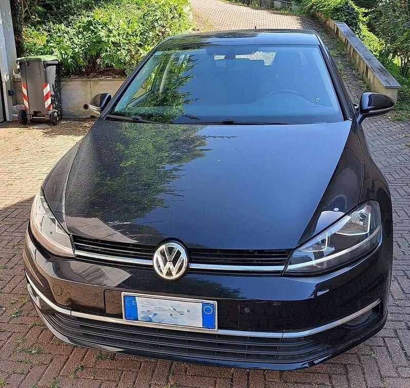 Nero Usata 2018 VW Golf Business Tre volumi | 8900 € (Super prezzo) - Immagine 1/4