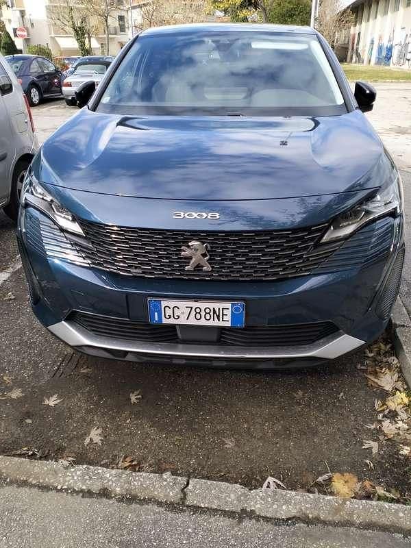 Usata Peugeot 3008 Allure 131 CV (96 kW) 2022 Blu/azzurro SUV