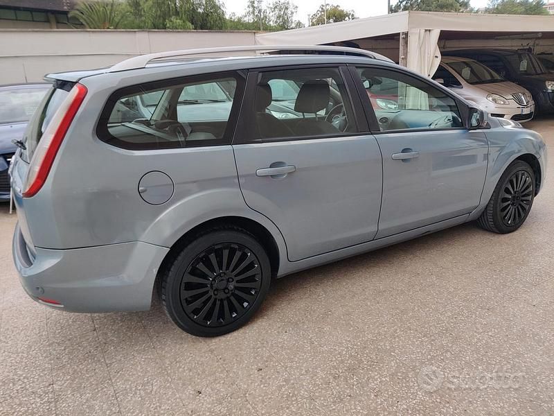 Occasion Ford Focus 90 ch (66 kW) 2009 Bleue Break