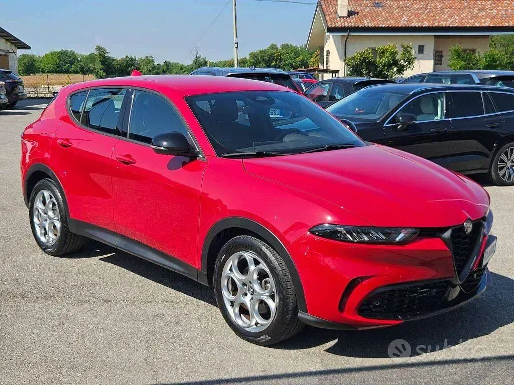 Usata Alfa Romeo Tonale Sprint 131 CV (96 kW) 2023 Rosso SUV