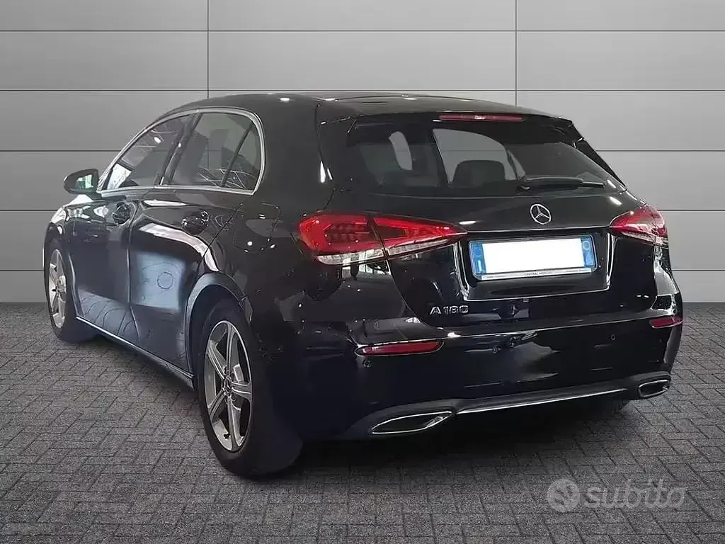 Usata Mercedes A180 136 CV (100 kW) 2020 Nero Berlina