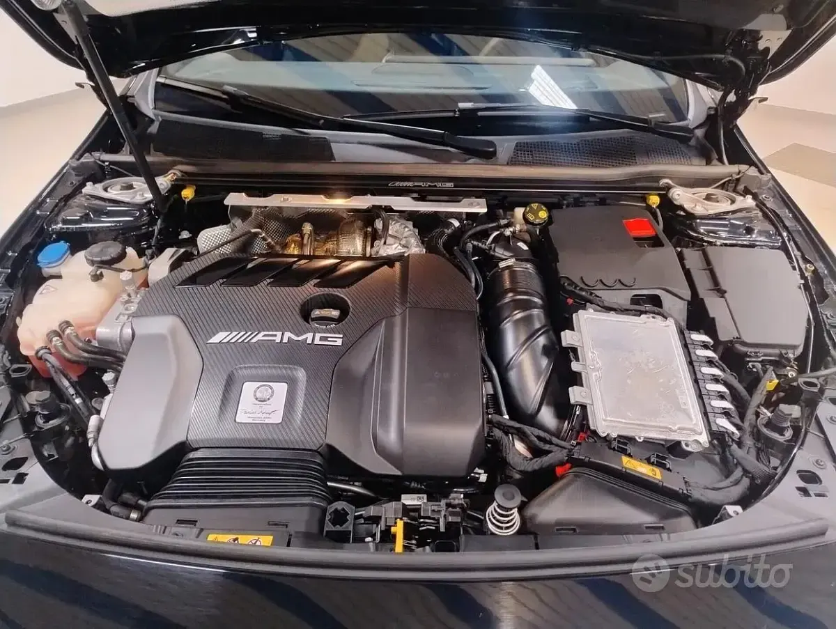 Usata Mercedes A45 AMG Premium Plus 421 CV (309 kW) 2023 Nero Utilitaria
