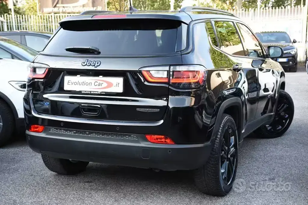 Usata Jeep Compass Night Eagle 131 CV (96 kW) 2022 Nero pastello SUV