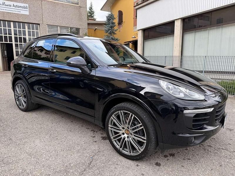 Usata Porsche Cayenne Platinum Edition 265 CV (194 kW) 2016 Nero SUV