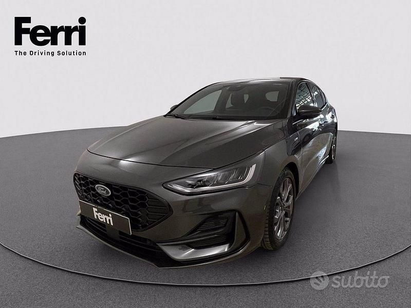Käytetty Ford Focus ST-Line 120 HP (88 kW) 2022 Sedan