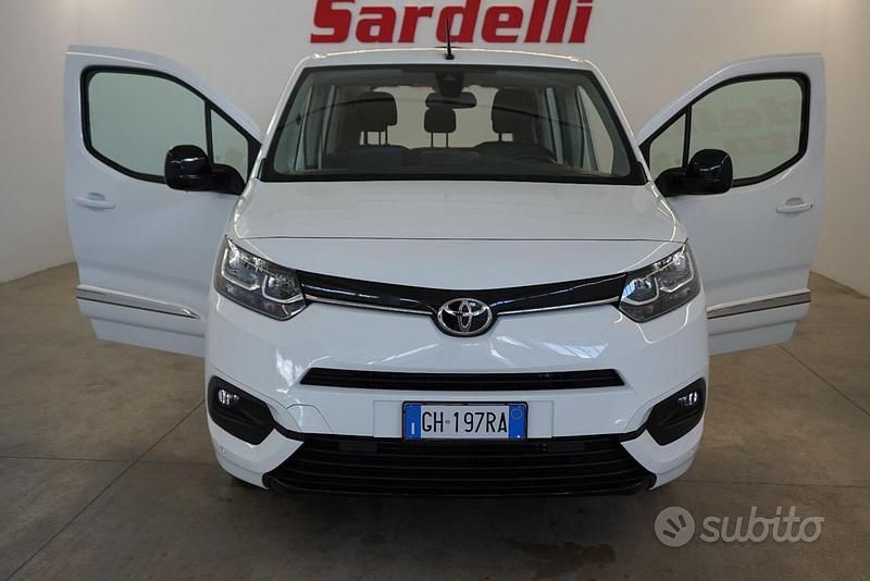 Usata Toyota Proace Verso City 131 CV (96 kW) 2022 Bianco Station wagon