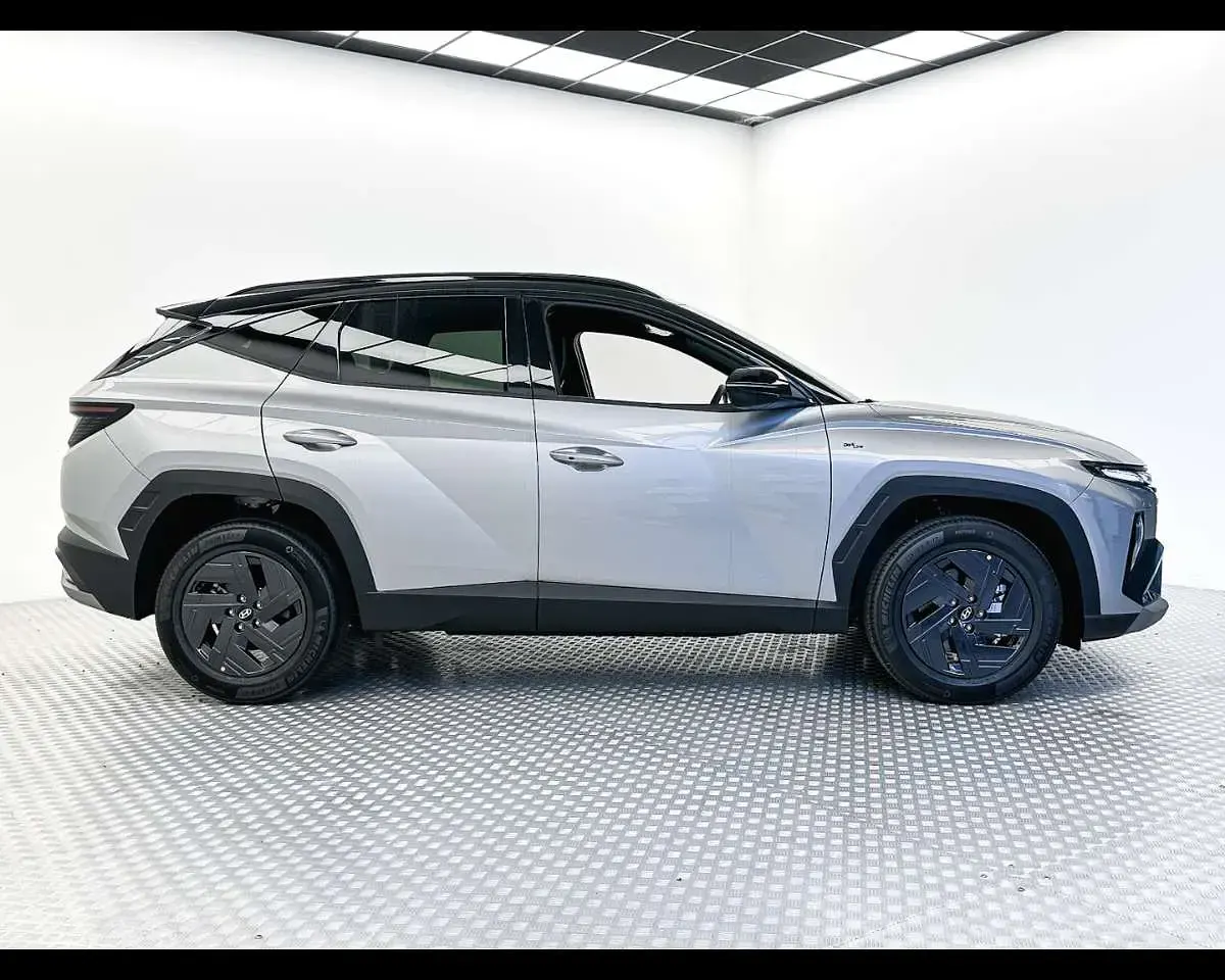 Nuova Hyundai Tucson 150 CV (110 kW) 2026 Shimmering silver metallic SUV