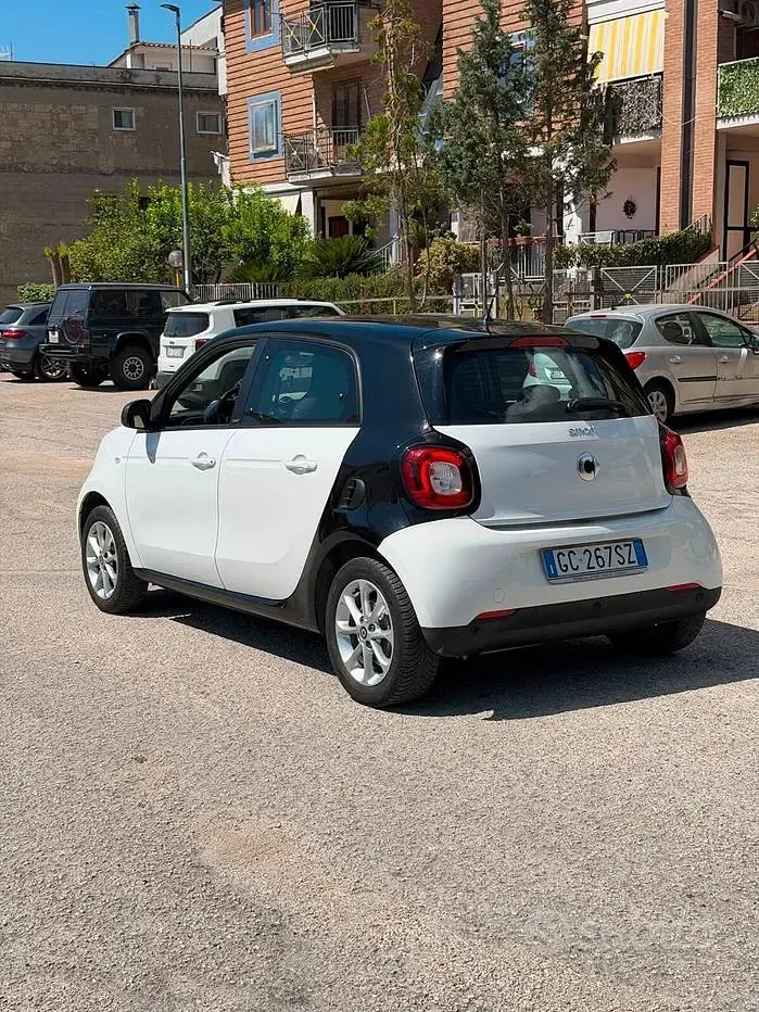 Usata Smart ForFour Superpassion 71 CV (52 kW) 2019 Bianco Utilitaria
