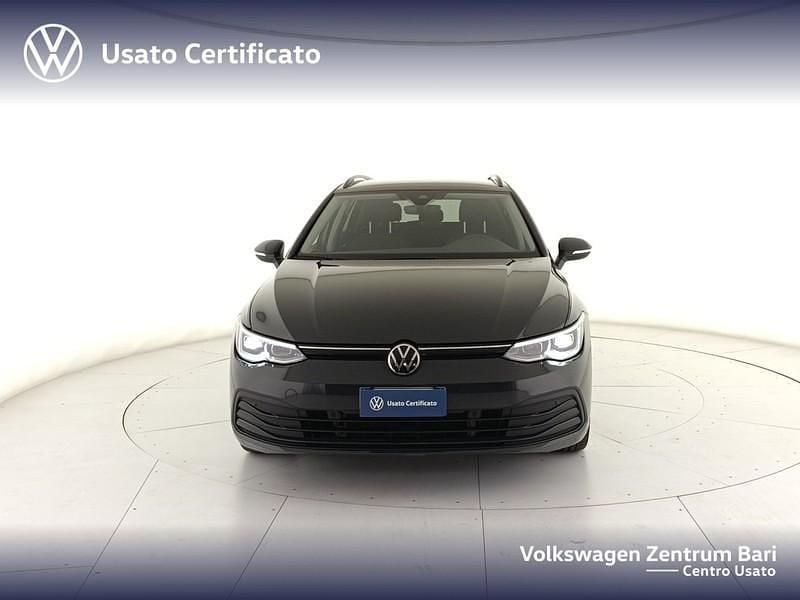 Usata VW Golf VIII Life 110 CV (80 kW) 2024 Grigio Station wagon