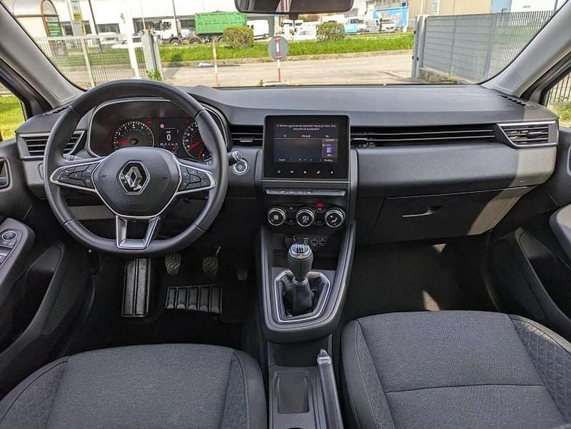 Usata Renault Clio 90 CV (66 kW) 2021 Grigio SUV