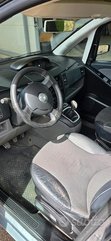 Usata Fiat Idea 95 CV (69 kW) 2004 Grigio Monovolume