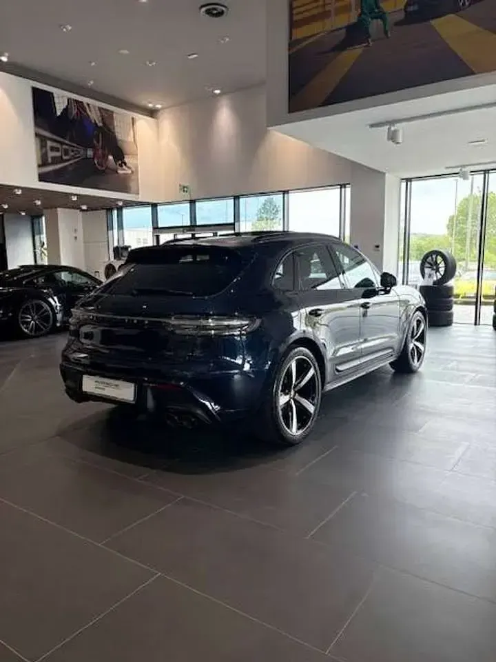 Usata Porsche Macan 265 CV (194 kW) 2023 Blu notte SUV