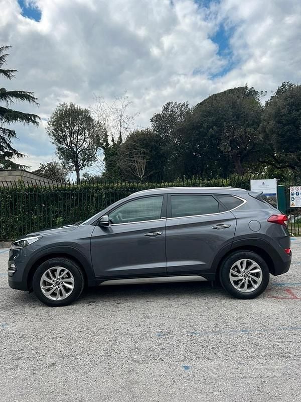 Usata Hyundai Tucson 116 CV (85 kW) 2017 Grigio SUV
