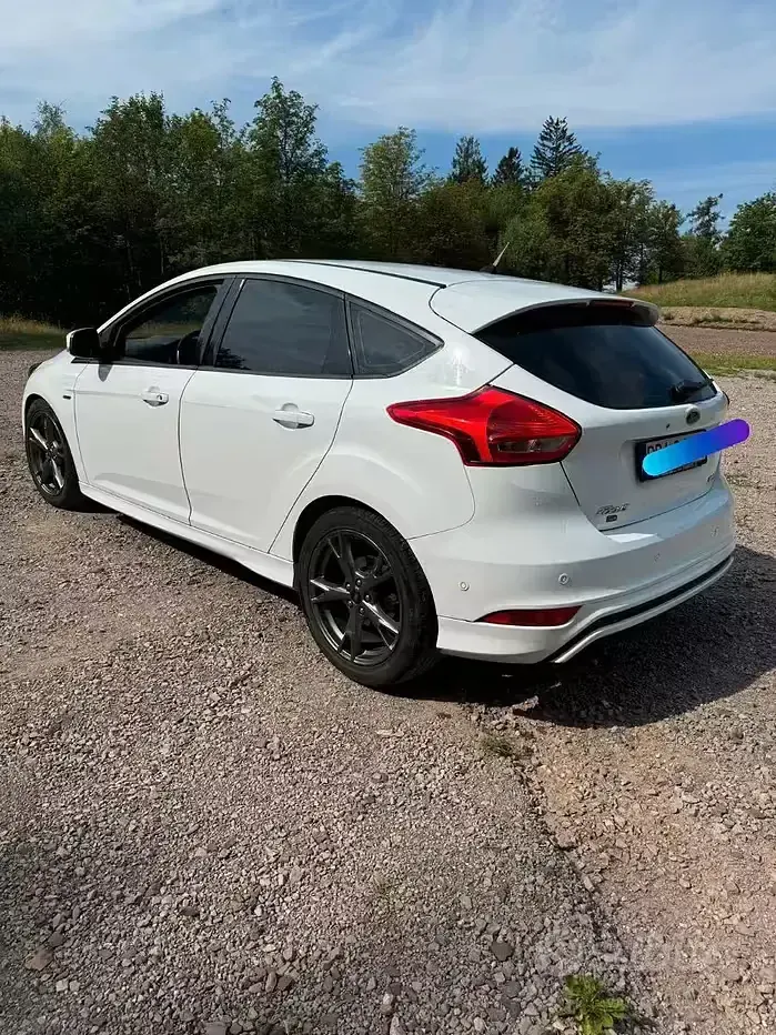 Usata Ford Focus ST-Line 150 CV (110 kW) 2016 Bianco Berlina