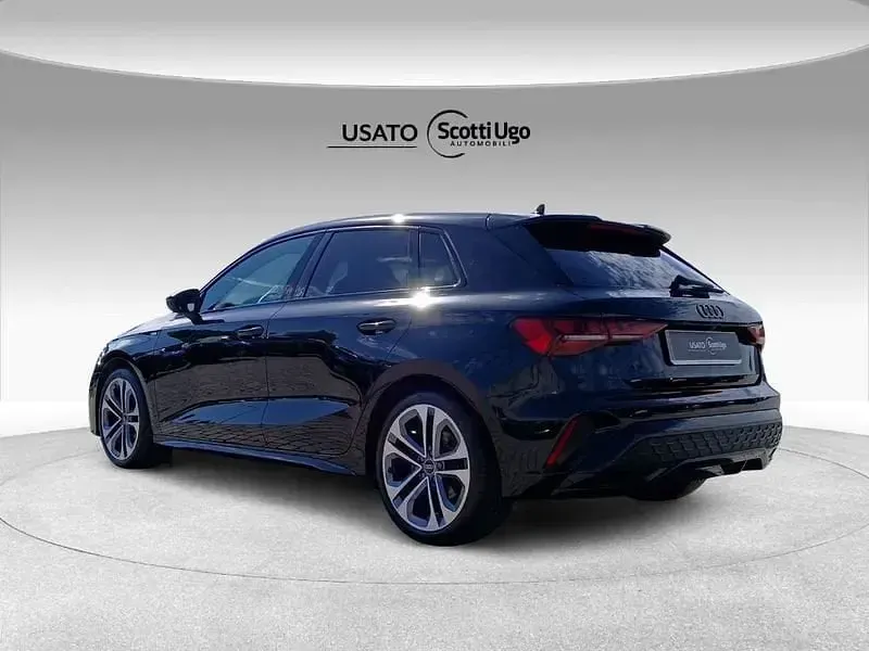 Usata Audi A3 Sportback S-Line 150 CV (110 kW) 2025 Nero Utilitaria