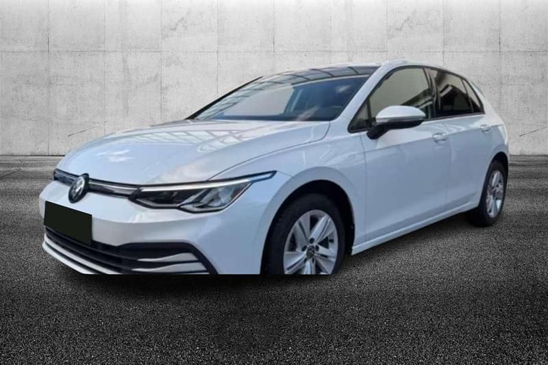 Bianco Usata 2023 VW Golf VIII Life Tre volumi | 29.950 € (Molto cara) - Immagine 1/4