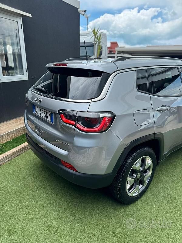 Usata Jeep Compass Limited 140 CV (102 kW) 2020 Grigio SUV
