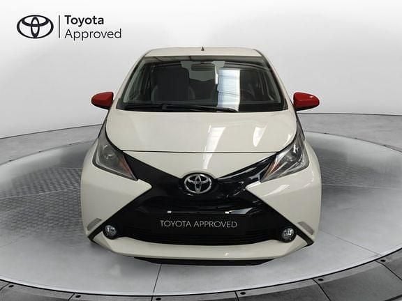 Usata Toyota Aygo X-play 69 CV (50 kW) 2016 Bianco Utilitaria
