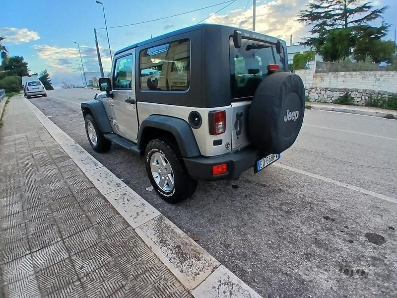 Usata Jeep Wrangler Sport 2010 Grigio SUV