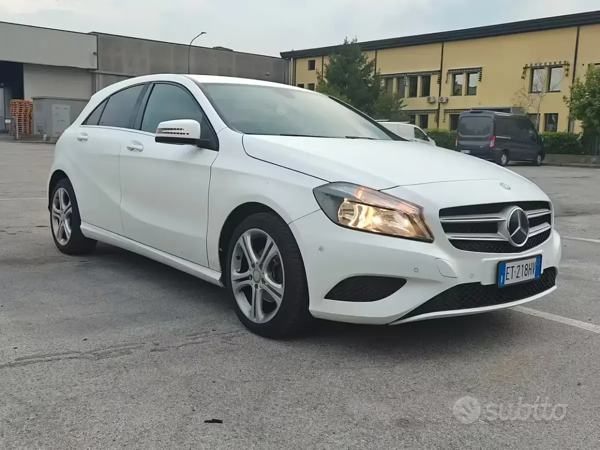 Usata Mercedes A180 Premium 109 CV (80 kW) 2013 Bianco Berlina