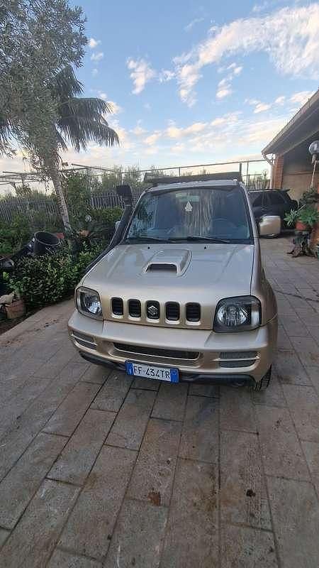 Usata Suzuki Jimny 86 CV (63 kW) 2010 SUV
