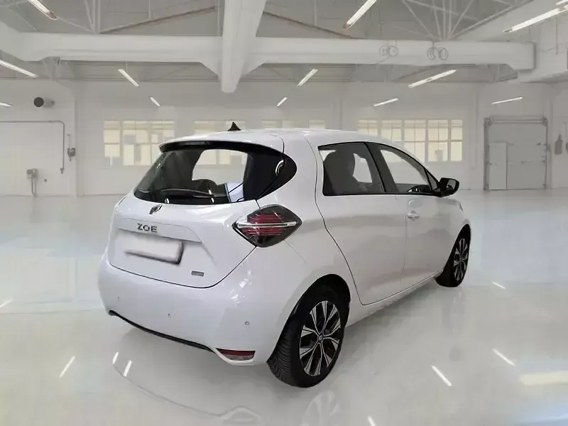 Usata Renault Zoe Zen 50 kW (69 CV) 2022 Bianco Utilitaria