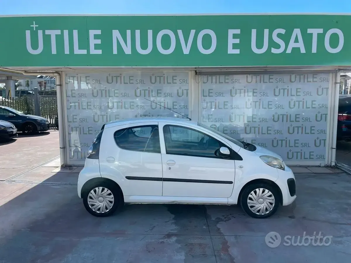 Usata Citroën C1 Attraction 68 CV (50 kW) 2013 Bianco Utilitaria
