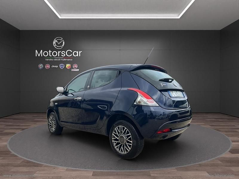 Usata Lancia Ypsilon 85 CV (62 kW) 2016 Blu/azzurro Utilitaria