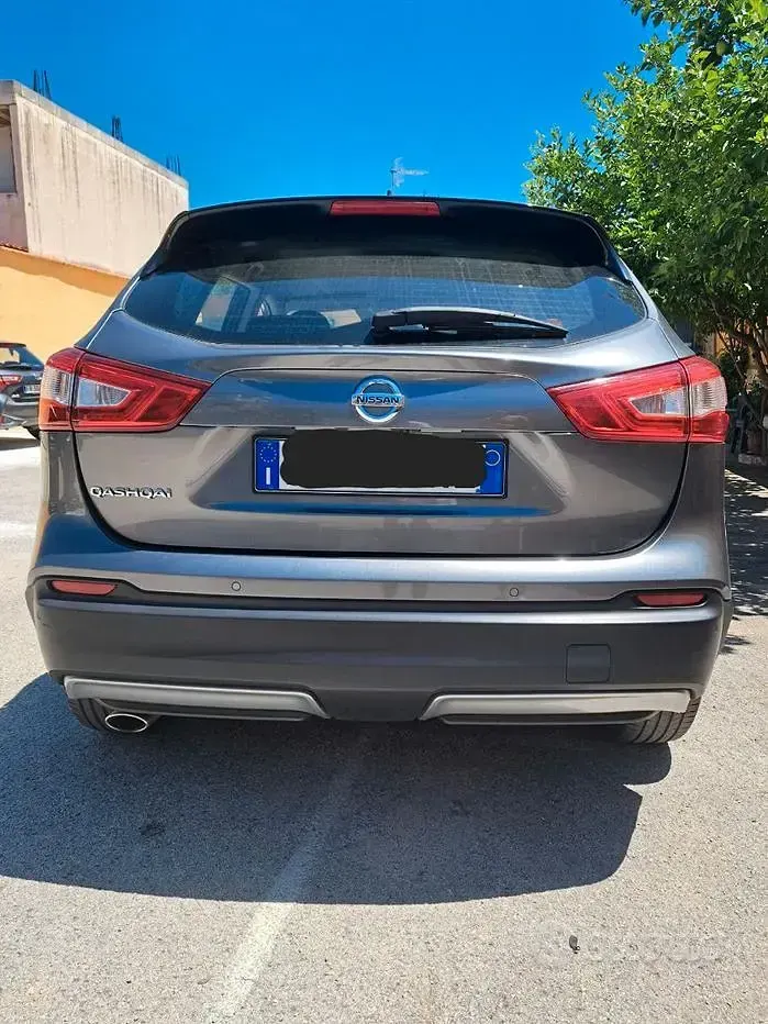Usata Nissan Qashqai 115 CV (84 kW) 2016 Grigio SUV