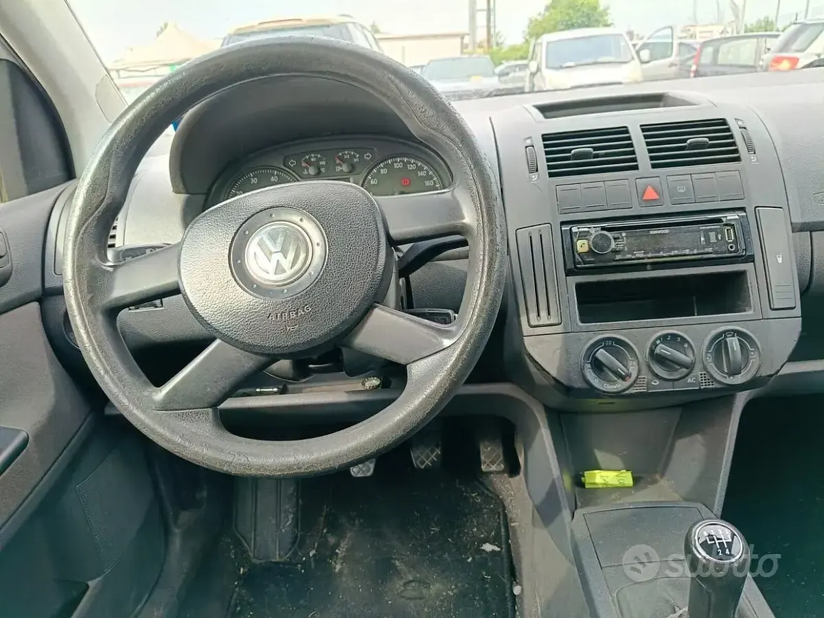 Usata VW Polo 64 CV (47 kW) 2006 Grigio Utilitaria