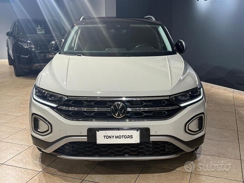 Usata VW T-Roc Style 149 CV (109 kW) 2022 Beige SUV