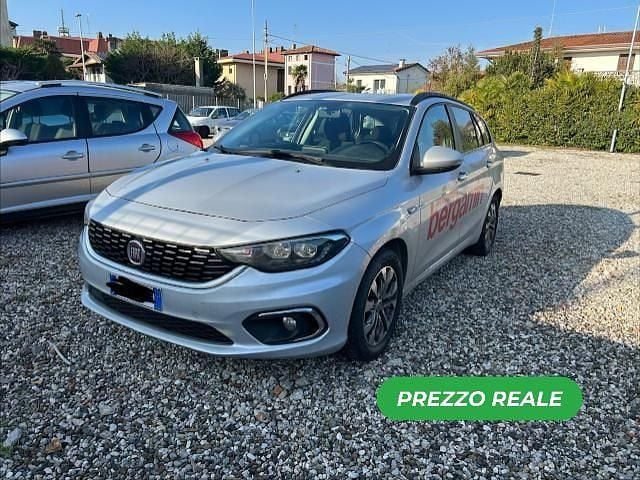 Grigio Usata 2018 Fiat Tipo Wagon Station wagon | 4900 € (Buon prezzo) - Immagine 1/4