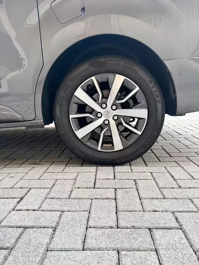 Usata Toyota Proace Verso 120 CV (88 kW) 2019 Grigio Station wagon