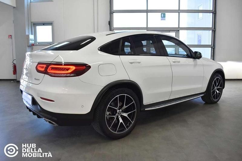 Usata Mercedes GLC300 Premium 245 CV (180 kW) 2022 Bianco Coupé