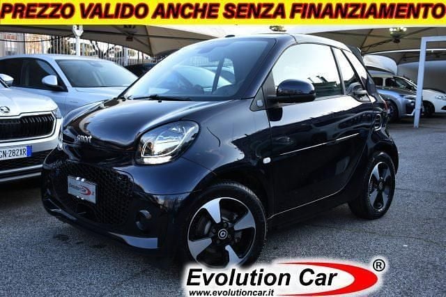 Usata Smart ForTwo Electric Drive Passion 60 kW (82 CV) 2022 Blu metallizzato Cabrio