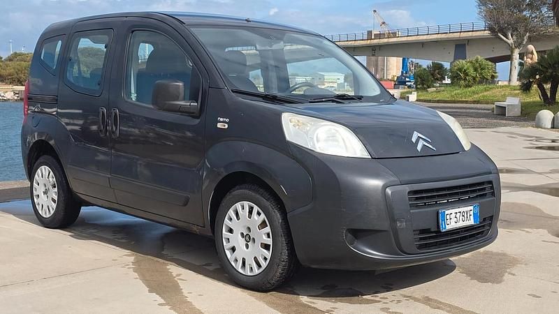 Usata Citroën Nemo 75 CV (55 kW) 2010 Argento Monovolume