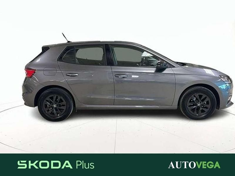 Usata Skoda Fabia 95 CV (69 kW) 2025 Grigio pastello Utilitaria